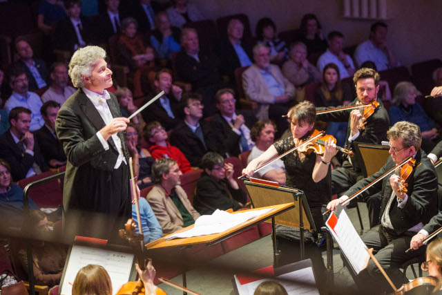 A picture of Robert Max